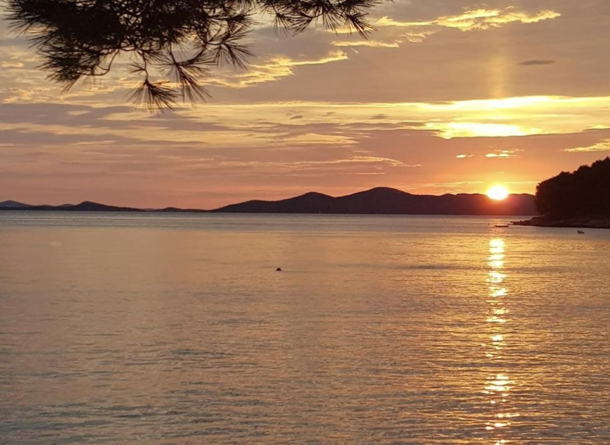 Miabella Resort Drage Kültér fotó